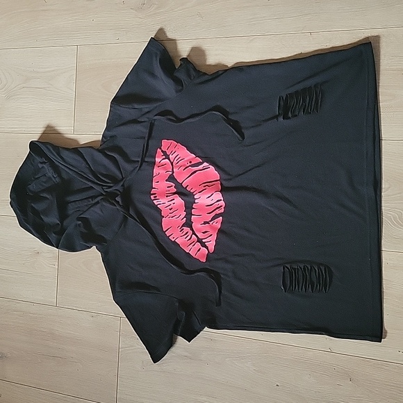 Amazon Tops - Cute top